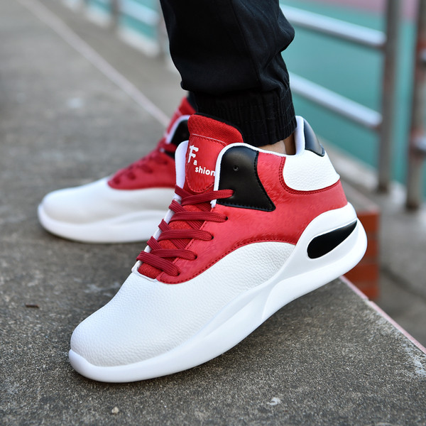 Modern férfi tornacipő több színben - két modell