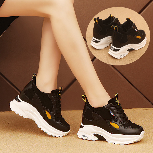 Modern női tornacipő durva talppal