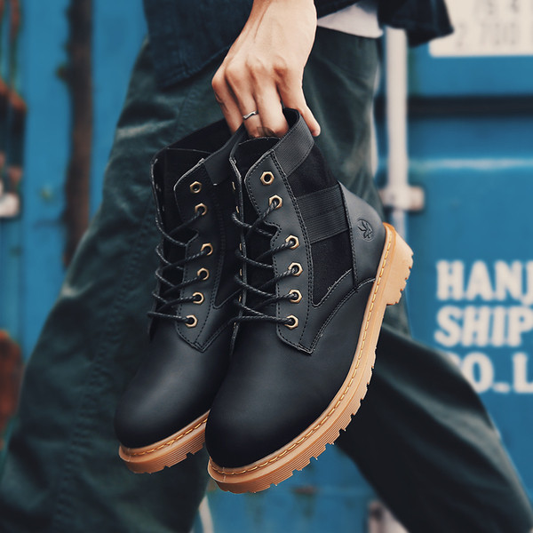 Stílusos férfi csizma fűzős két színben