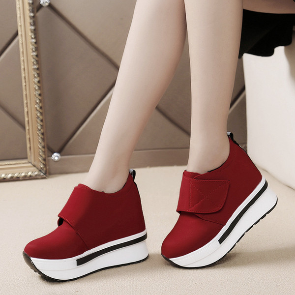 Γυναικεία κομψά αθλητικά παπούτσια με Velcro λουράκι