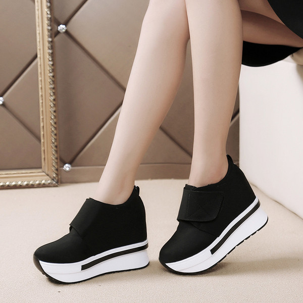 Γυναικεία κομψά αθλητικά παπούτσια με Velcro λουράκι