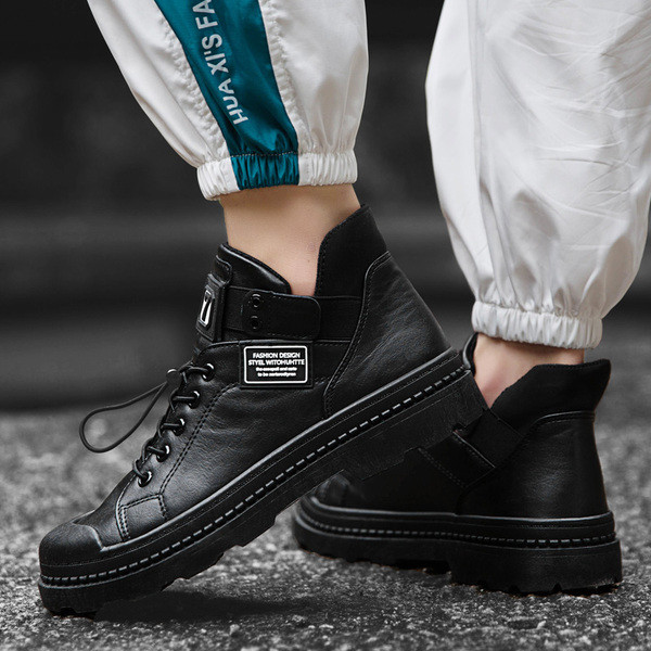 Alkalmi férfi cipő fehér és fekete színben