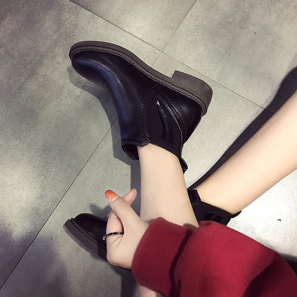 Női alkalmi csizma eko bőrből fekete és barna színben