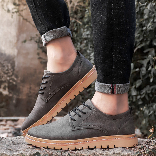 Öko bőrből készült modern férfi cipő két színben