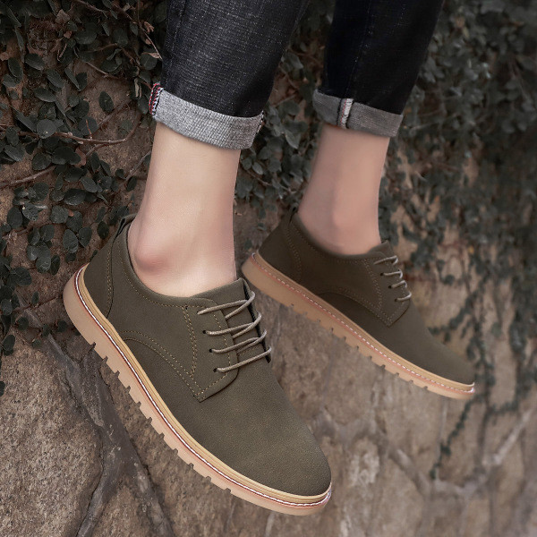 Öko bőrből készült modern férfi cipő két színben