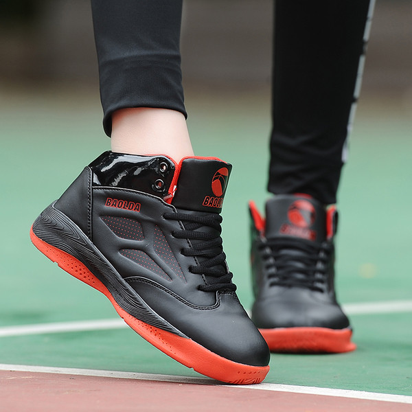 Alkalmi férfi tornacipő több színben