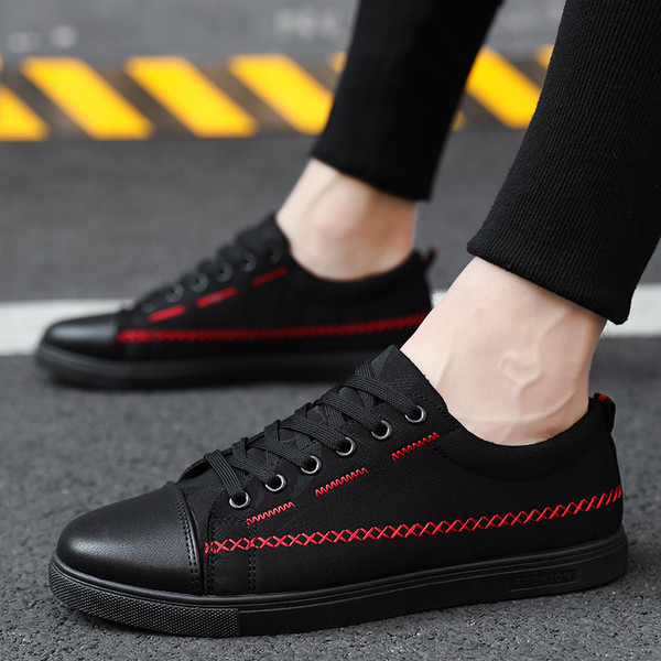 Modern férfi tornacipő két színben, fűzővel