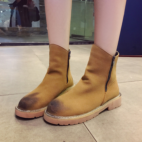 Modern női csizma három színben - lekerekített modell