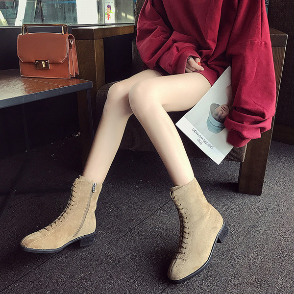 Alkalmi női csizma fűzős két színben