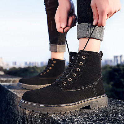 Alkalmi férfi csizma durva talppal, két színben