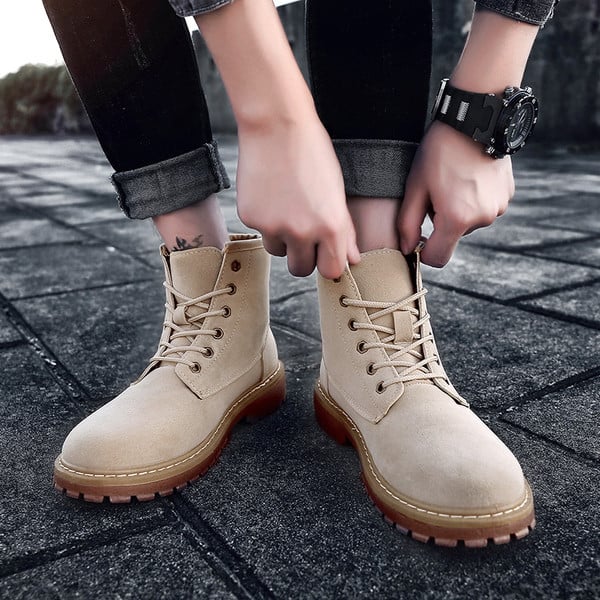 Alkalmi férfi csizma durva talppal, két színben