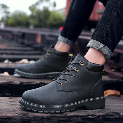 Κομψές ανδρικές μπότες  ε τρία χρώματα