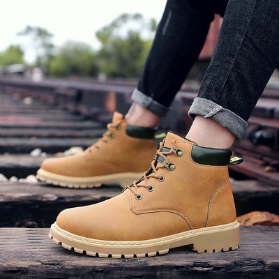 Κομψές ανδρικές μπότες  ε τρία χρώματα