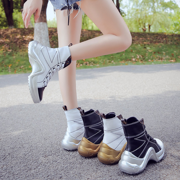 Γυναικεία αθλητικά παπούτσια σε τέσσερα χρώματα