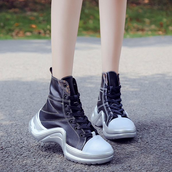 Γυναικεία αθλητικά παπούτσια σε τέσσερα χρώματα