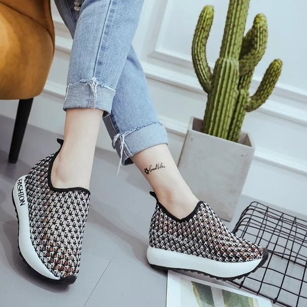 Modern női necces tornacipő