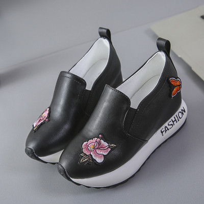 Ανδρικά πάνινα παπούτσια με κεντήματα