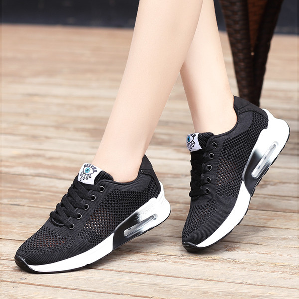 Adidași sport și casual în culori închise