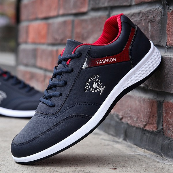 Adidași pentru bărbați - trei modele