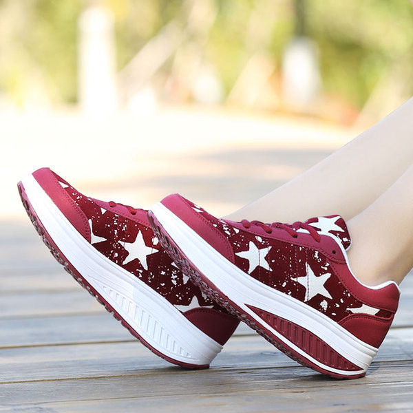 Αθλητικά γυναικεία  παπούτσια με εκτύπωση