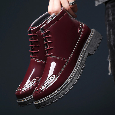 Ανδρικές μπότες με μεταλλικά στοιχεία σε δύο χρώματα