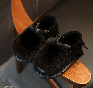 Παιδικές χειμερινές μπότες  για κορίτσια με γούνα σε διάφορα χρώματα