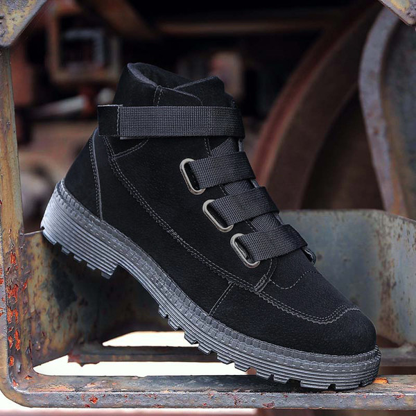 Alkalmi férfi cipőmodell két színben