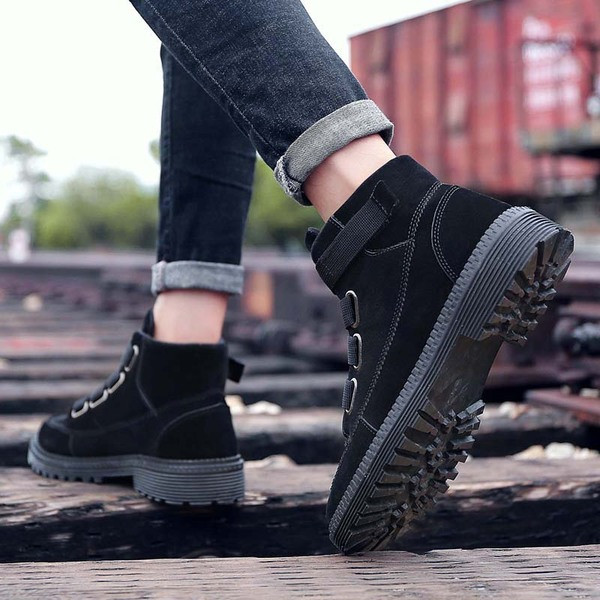 Alkalmi férfi cipőmodell két színben