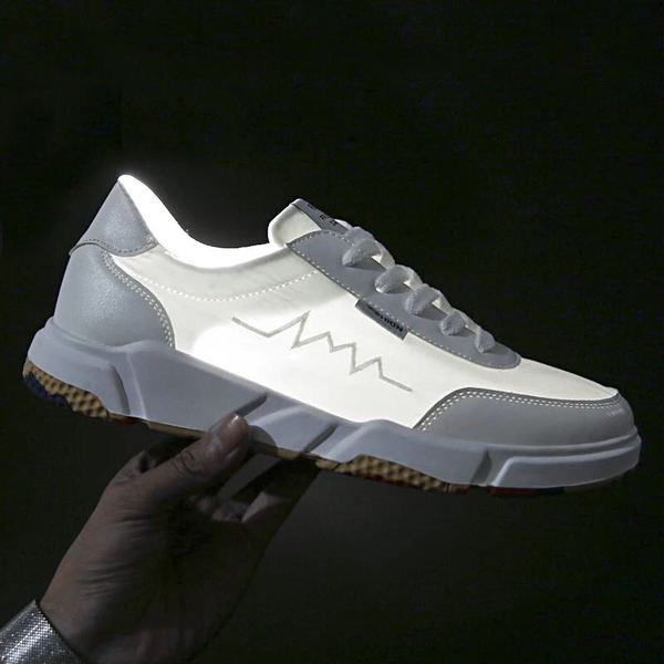 Sportos és elegáns tornacipő négy színben, férfiaknak és nőknek egyaránt