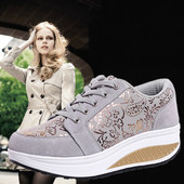 Ανδρικά πάνινα παπούτσια με υψηλή σόλα και floral διακόσμηση