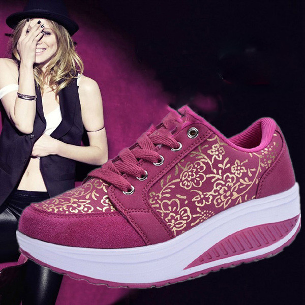 Ανδρικά πάνινα παπούτσια με υψηλή σόλα και floral διακόσμηση