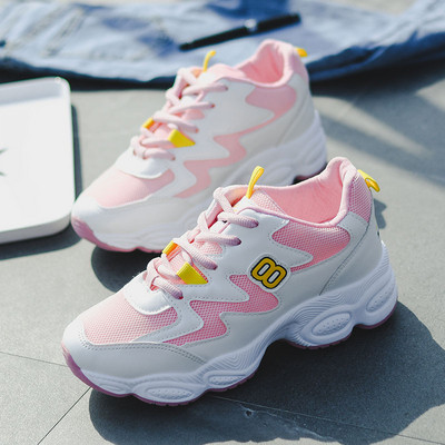 Γυναικεία κομψά αθλητικά παπούτσια σε διάφορα μοντέλα