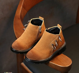 Öko velúrból készült alkalmi gyerekcsizma lányoknak fém elemmel több színben