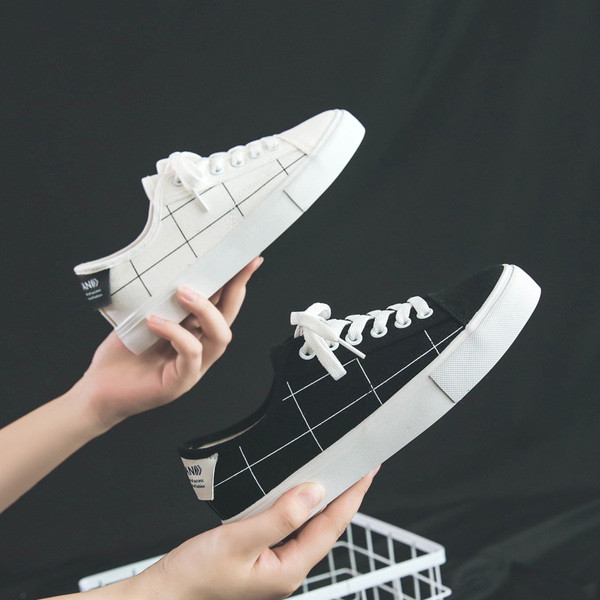 Tenisi dama in carouri in trei culori