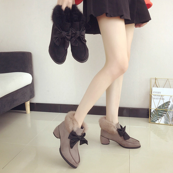 Γυναικείες μπότες με κορδέλα και  γούνα σε δύο χρώματα