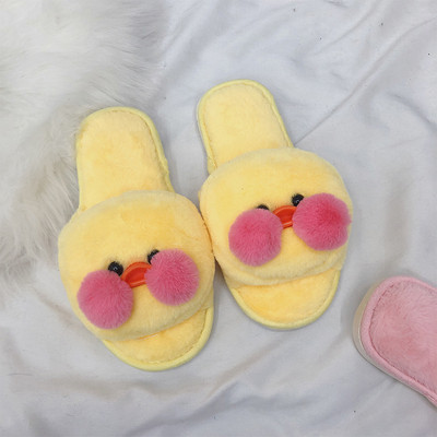 Női papucs többféle színben 3D elemmel