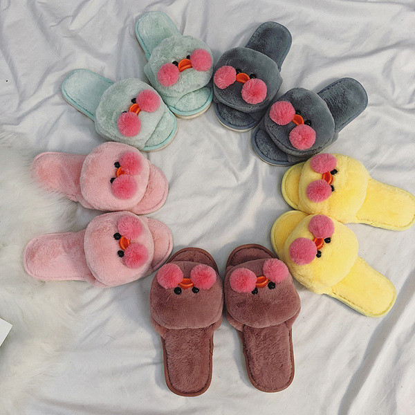 Női papucs többféle színben 3D elemmel