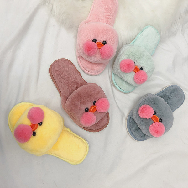 Női papucs többféle színben 3D elemmel