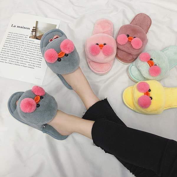 Női papucs többféle színben 3D elemmel