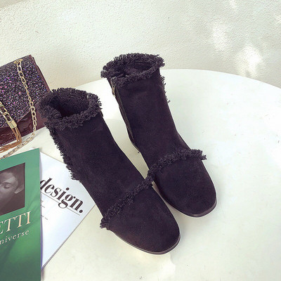 Casual γυναικείες  μπότες με χοντρό τακούνι σε μπεζ και μαύρο χρώμα