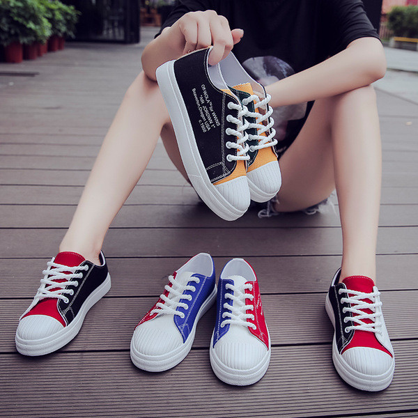 Modern női tornacipők különböző színekben