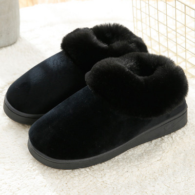 Χειμερινές μπότες σε δύο μοντέλα για άνδρες και γυναίκες