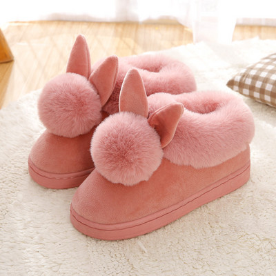 Χειμερινές μπότες σε δύο μοντέλα για άνδρες και γυναίκες