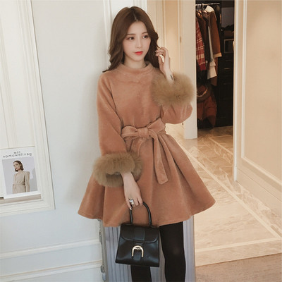 Rochie de iarna de dama moderna croiala model cu puf pe maneci in mai multe culori