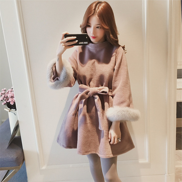 Rochie de iarna de dama moderna croiala model cu puf pe maneci in mai multe culori