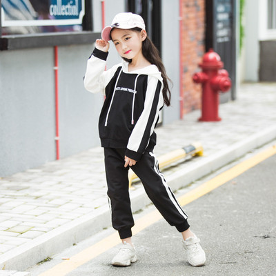 Sportos gyerek szett lányoknak két részes piros és fekete színben