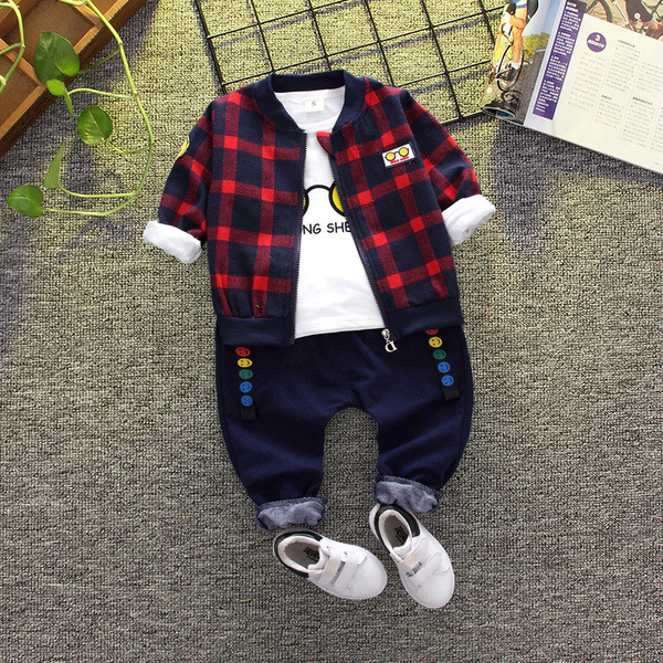 Modern gyerekkészlet fiúknak három részből - több színben