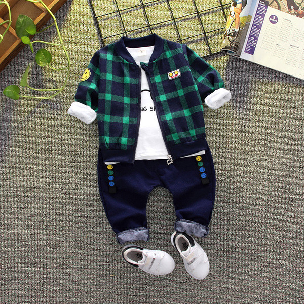 Modern gyerekkészlet fiúknak három részből - több színben