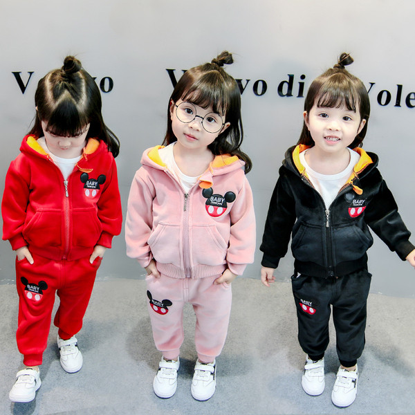 Gyermek sportkészlet lányoknak 3D díszítéssel és három színben