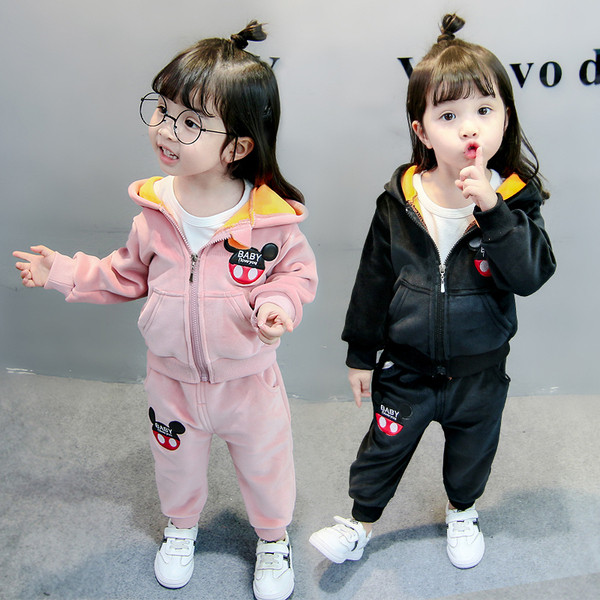 Gyermek sportkészlet lányoknak 3D díszítéssel és három színben